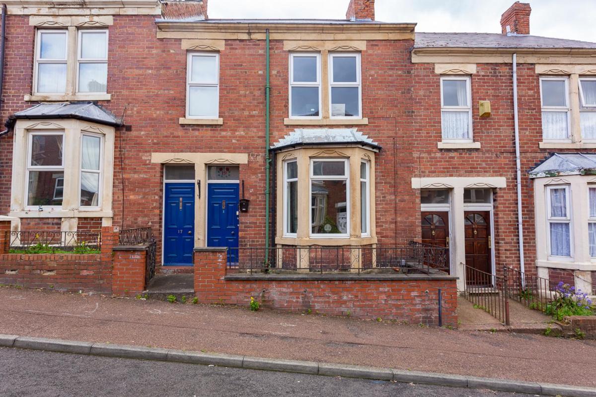 Luke Stays - Saint Aidans Street Gateshead Exterior photo